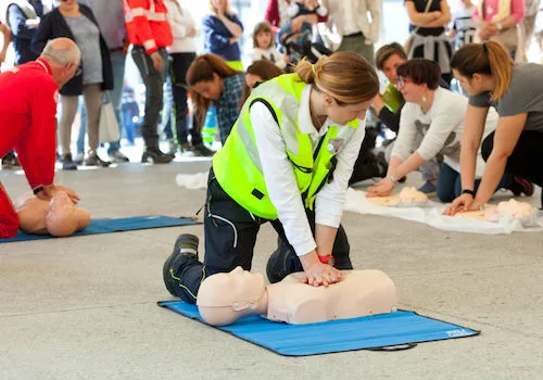 <p style="text-align: center;"><strong>TƯ VẤN V&Agrave; Đ&Agrave;O TẠO HSE</strong></p>